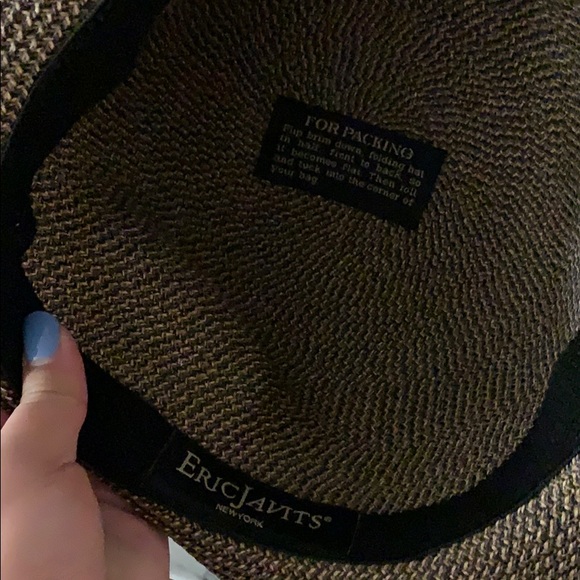NWOT Eric Javits Straw Sun Hat - Picture 3 of 3
